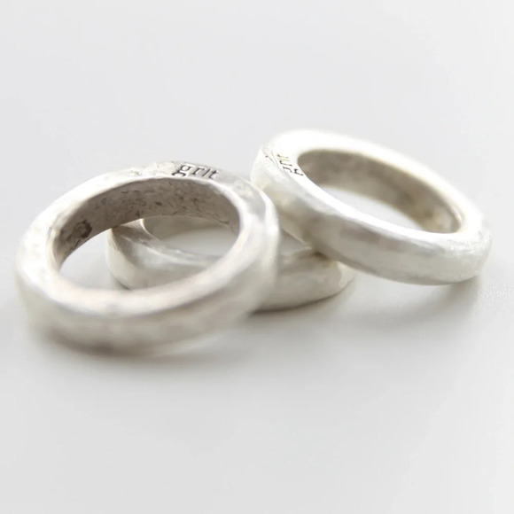 2 rings  - Our new signature sterling unisex GRIT rustic… - Picture 7 of 16